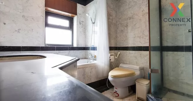 FOR RENT condo , Baan Piya Sathorn , high floor , MRT-Lumphini , 