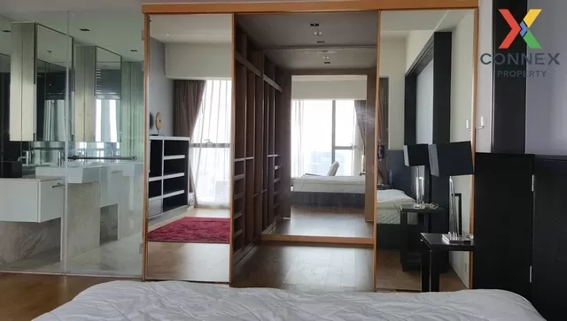 FOR RENT condo , The Met , corner unit , BTS-Chong Nonsi , Thungm