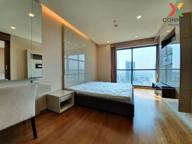 FOR RENT condo , The Address Sathorn , corner unit , BTS-Saint Lo
