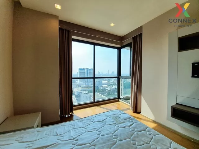 FOR RENT condo , The Address Sathorn , corner unit , BTS-Saint Lo