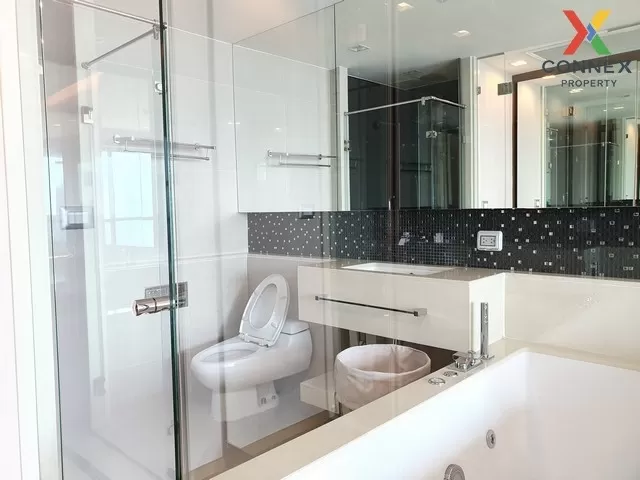 FOR RENT condo , The Address Sathorn , corner unit , BTS-Saint Lo