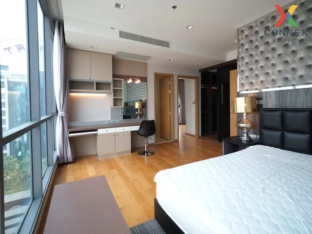 FOR RENT condo , Hyde Sukhumvit 13 , corner unit , BTS-Nana , Khl