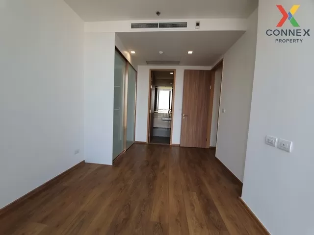 FOR RENT condo , Noble BE 33 , corner unit , BTS-Phrom Phong , Kh 4