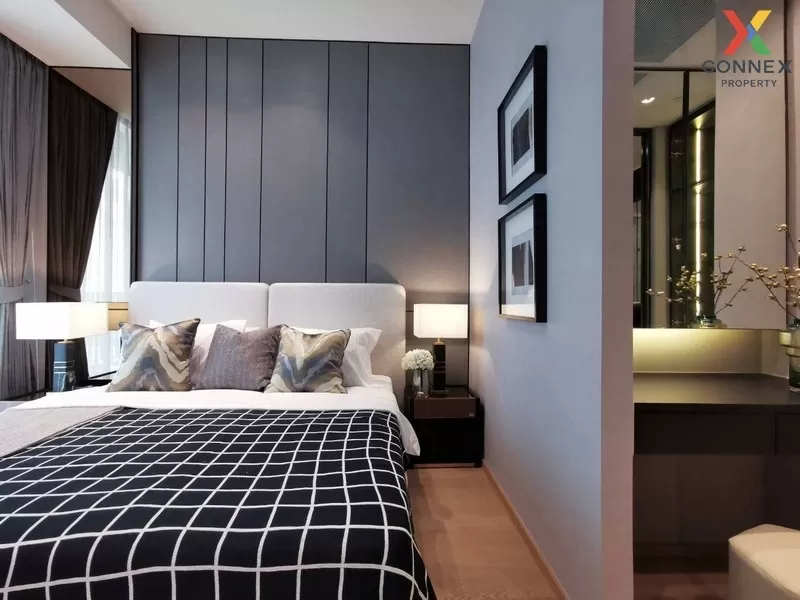 FOR RENT condo , 28 Chidlom , corner unit , BTS-Chit Lom , Lumpin