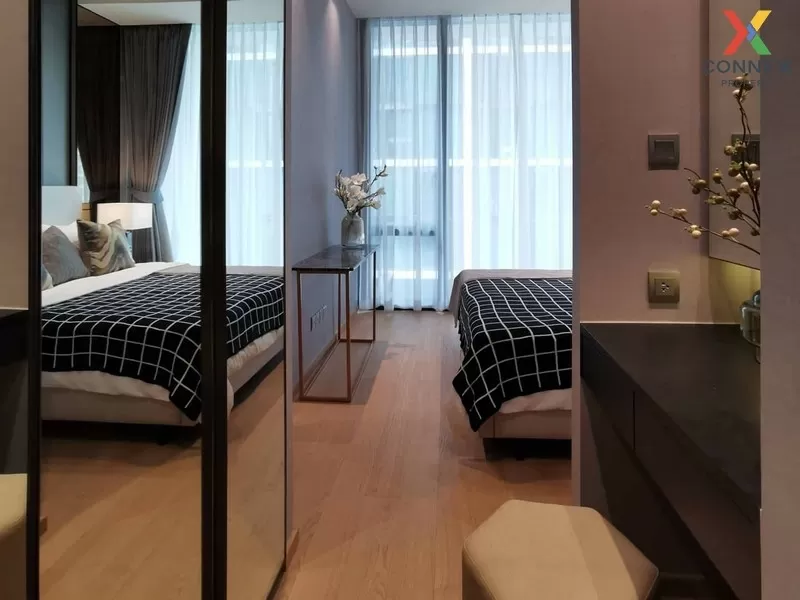 FOR RENT condo , 28 Chidlom , corner unit , BTS-Chit Lom , Lumpin