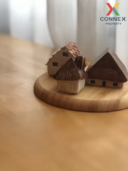 FOR RENT condo , Life One Wireless , corner unit , BTS-Phloen Chi