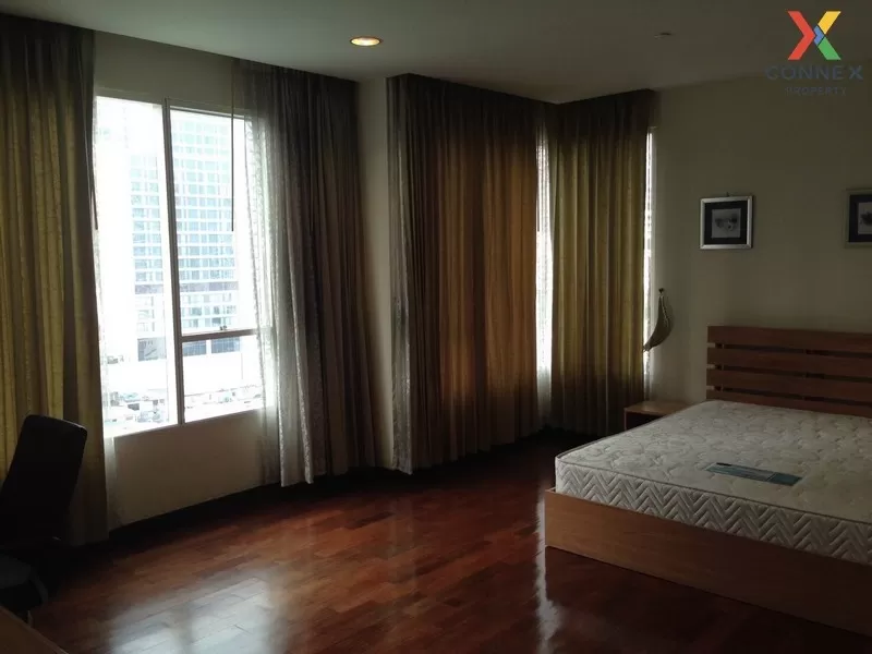 FOR RENT condo , Wilshire Sukhumvit 22 , corner unit , MRT-Queen 