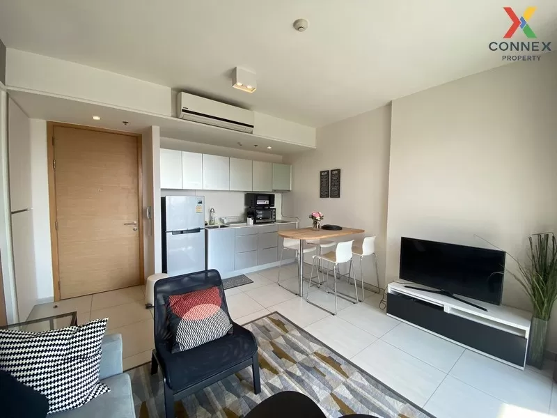 FOR RENT condo , The Lofts Ekkamai , high floor , BTS-Ekkamai , P