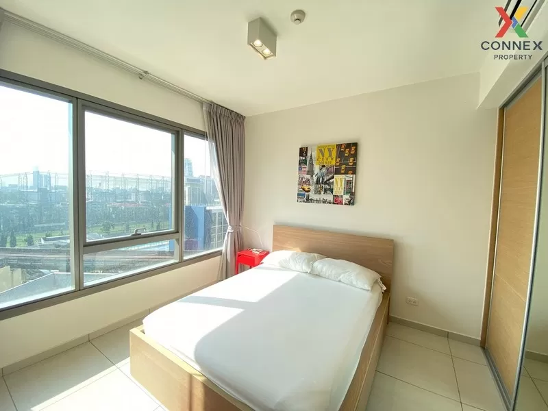 FOR RENT condo , The Lofts Ekkamai , high floor , BTS-Ekkamai , P