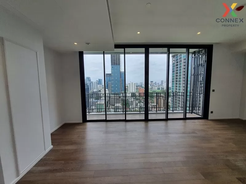 FOR SALE condo , Muniq Langsuan , high floor , BTS-Ratchadamri ,  1