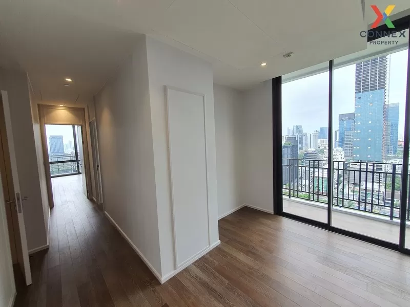 FOR SALE condo , Muniq Langsuan , high floor , BTS-Ratchadamri ,  2