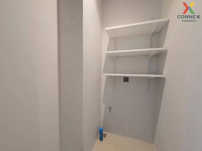 FOR SALE condo , Muniq Langsuan , high floor , BTS-Ratchadamri , 