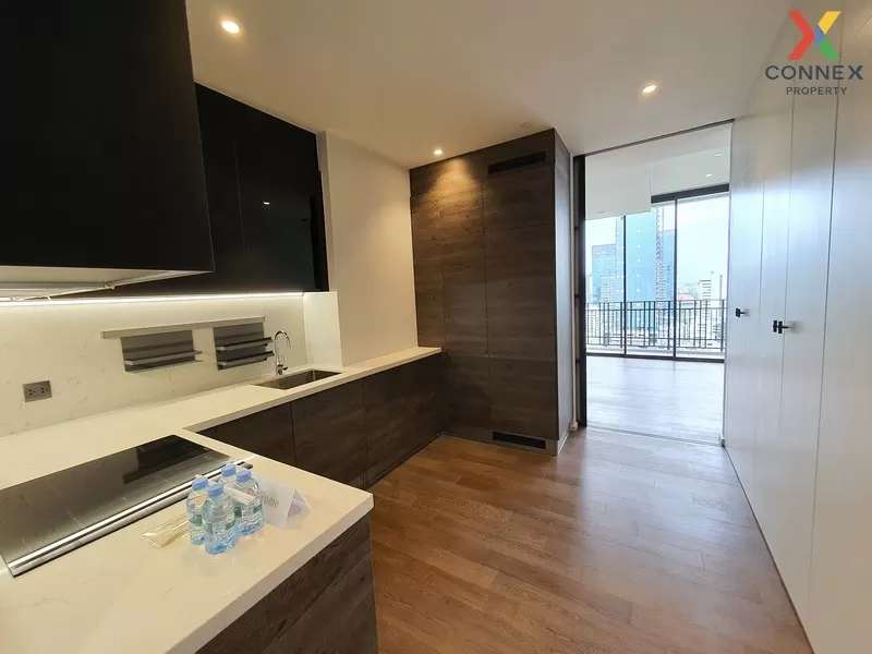 FOR SALE condo , Muniq Langsuan , high floor , BTS-Ratchadamri , 