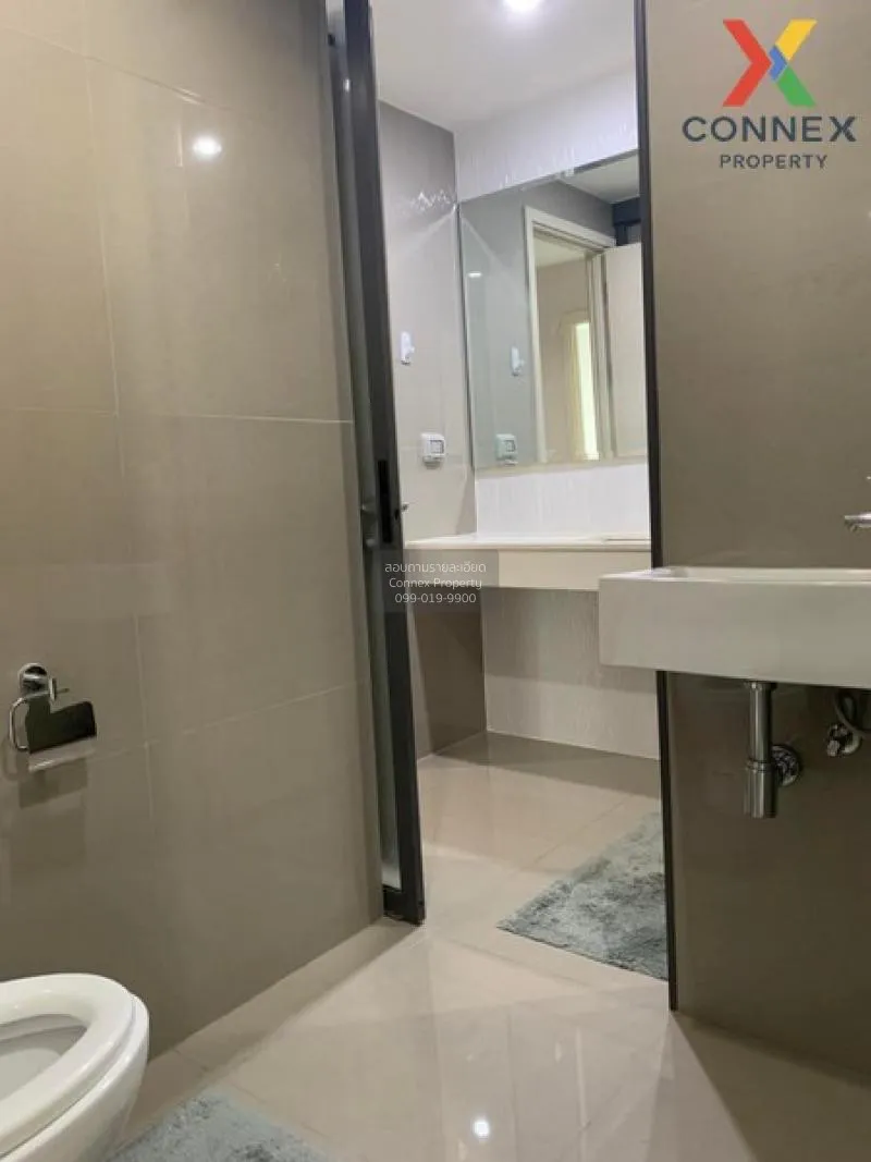 FOR RENT condo , RHYTHM Sukhumvit 42 , corner unit , BTS-Ekkamai 