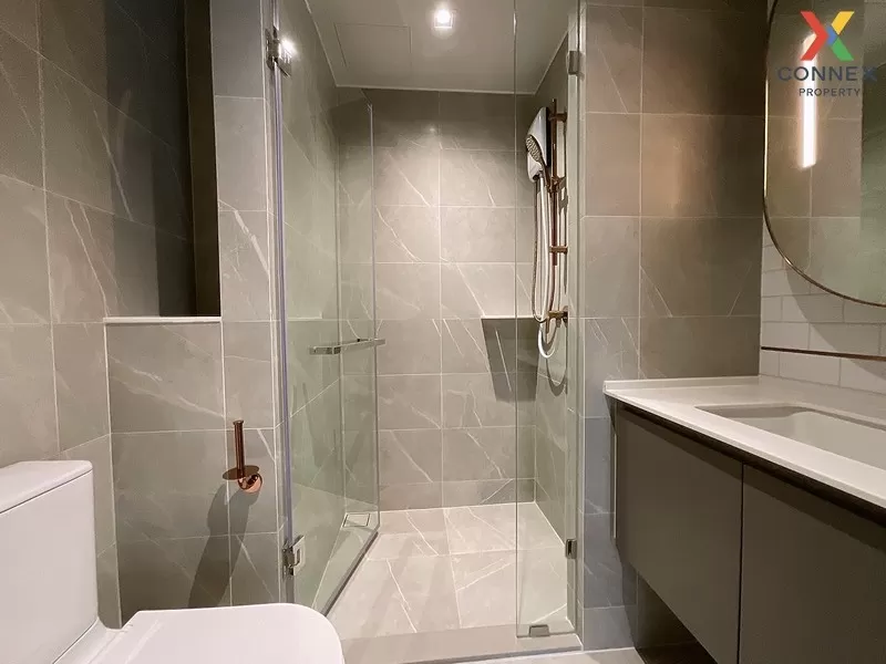 FOR RENT condo , Chapter Thonglor 25 , corner unit , BTS-Thong Lo