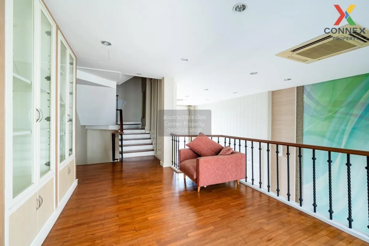 FOR RENT townhome , Baan Klang Krung Thonglor , high floor , BTS-