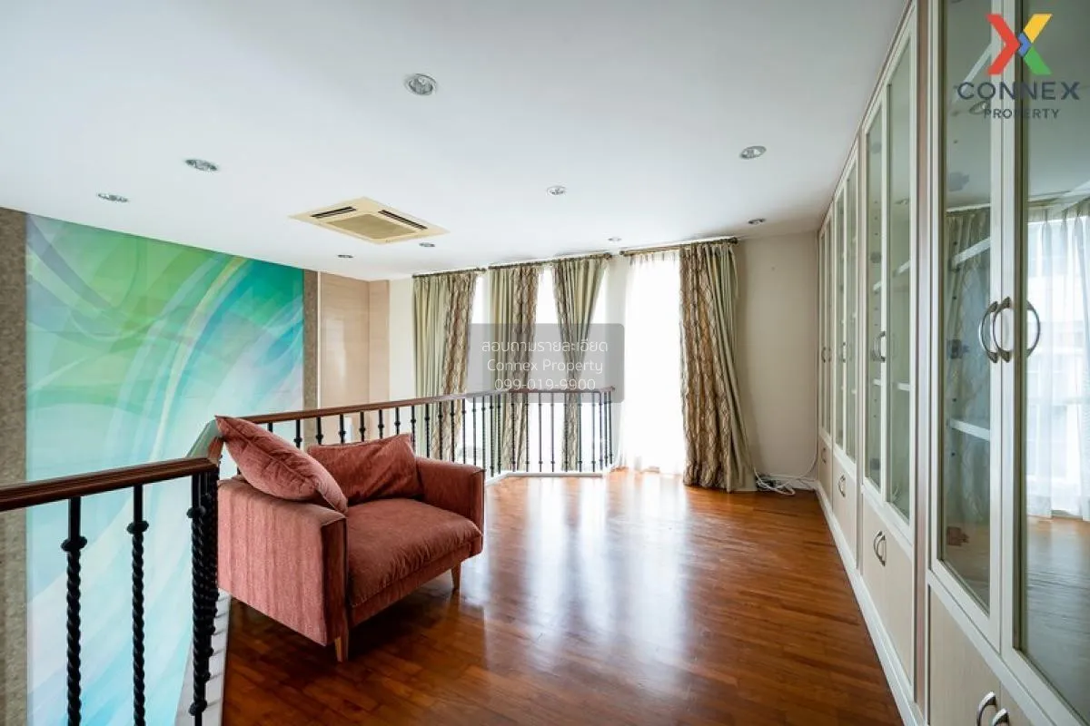 FOR RENT townhome , Baan Klang Krung Thonglor , high floor , BTS-