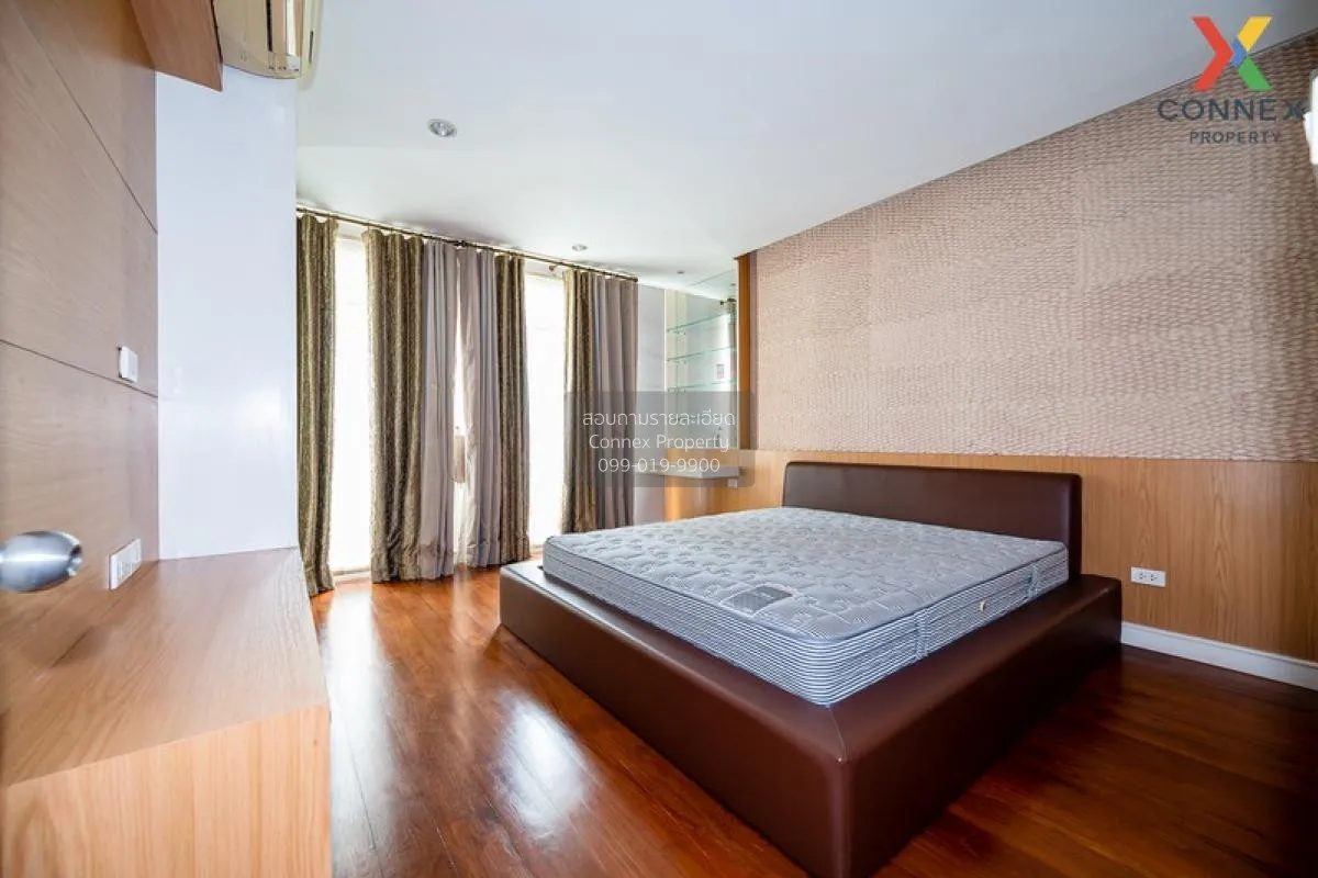 FOR RENT townhome , Baan Klang Krung Thonglor , high floor , BTS-
