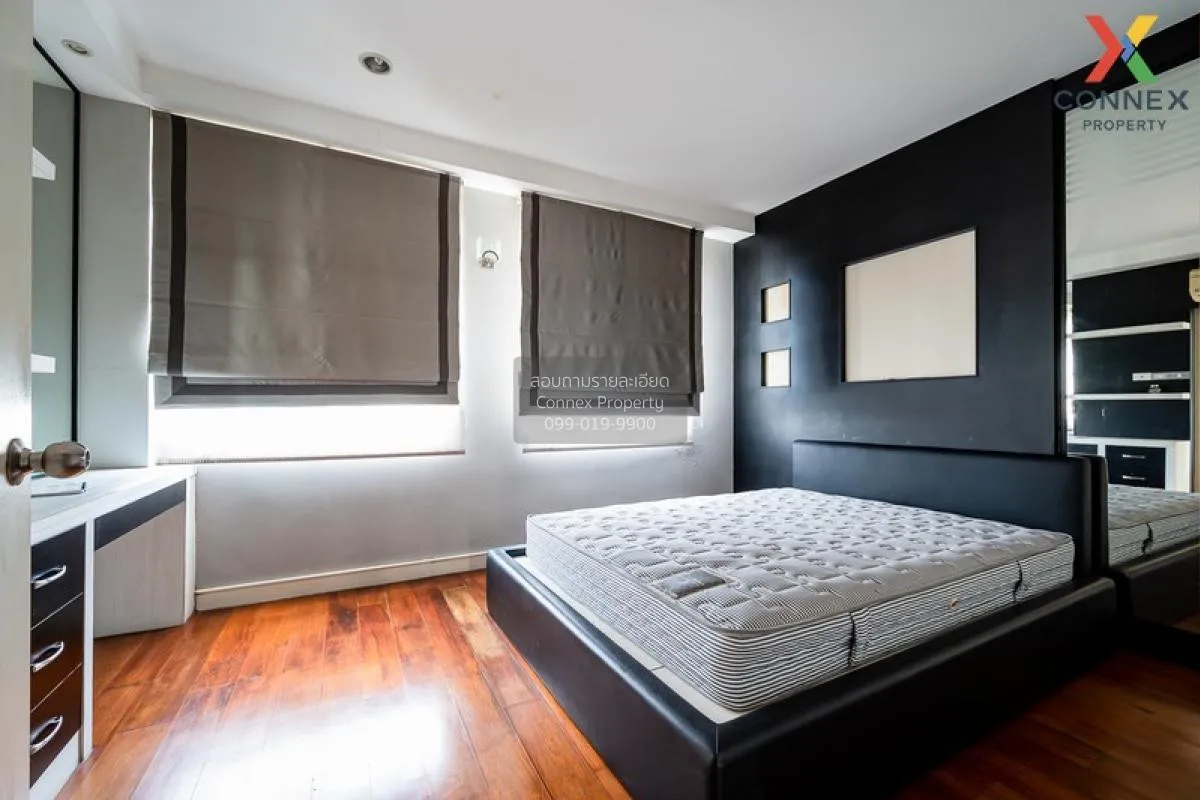 FOR RENT townhome , Baan Klang Krung Thonglor , high floor , BTS-