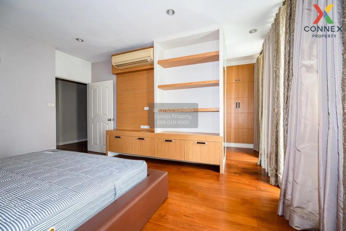 FOR RENT townhome , Baan Klang Krung Thonglor , high floor , BTS-