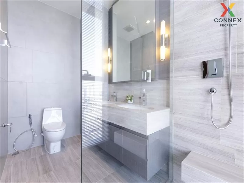 FOR RENT condo , The Diplomat Sathorn , high floor , BTS-Surasak 