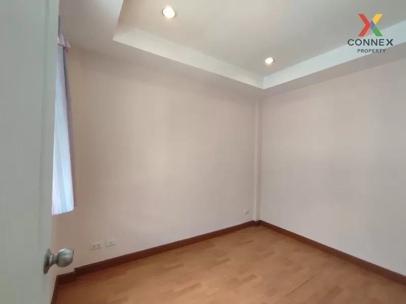 ทาวน์โฮม 3 ชั้น 6 นอน ม.เดอะเนเจอร์ซิตี้ เพชรเกษม 69 หนองแขม กรุง