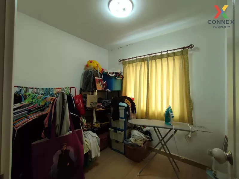 FOR SALE townhome , Pruksa Ville 53/1 Sakae Ngam , wide frontage 