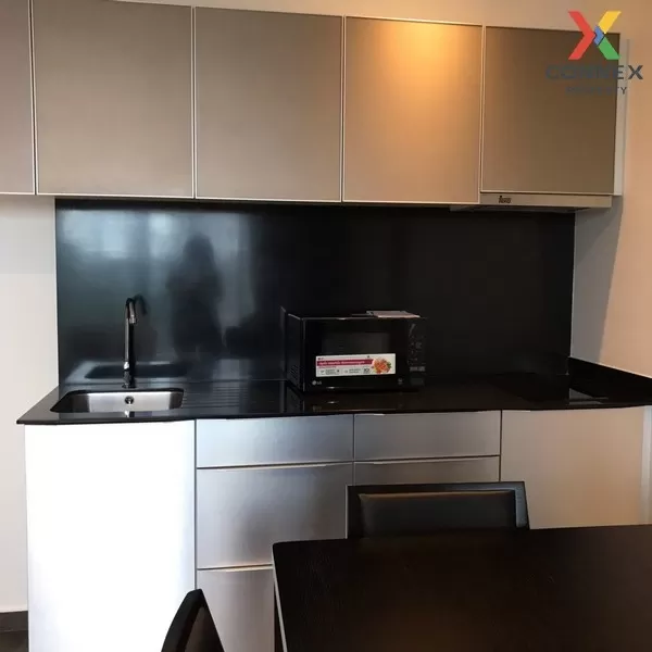 FOR RENT condo , The Lofts Ekkamai , high floor , BTS-Ekkamai , P