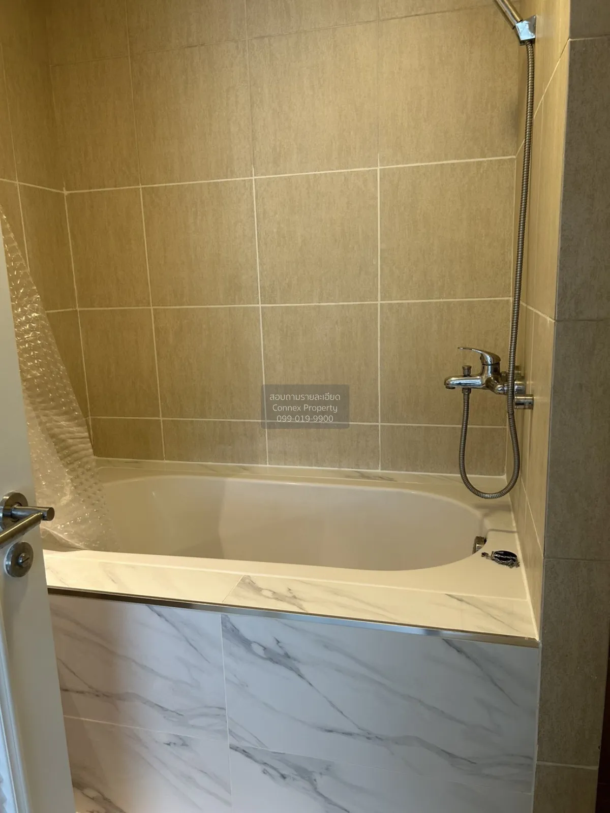 FOR RENT condo , The Clover Thonglor , corner unit , BTS-Thong Lo
