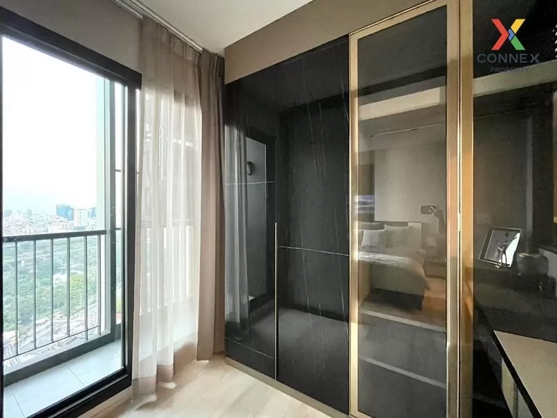 FOR RENT condo , Life One Wireless , Duplex , high floor , BTS-Ph