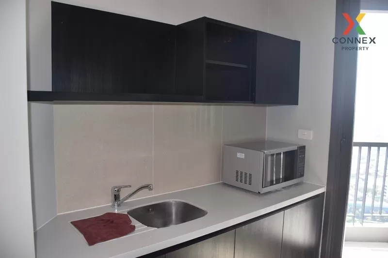 FOR RENT condo , RHYTHM Sukhumvit 44/1 , Duplex , high floor , BT