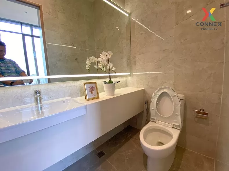 เช่า คอนโด เพดานสูง 3.4 m Noble Around Sukhumvit 33 BTS-พร้อมพงษ์