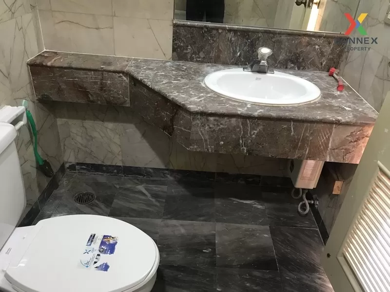 FOR RENT condo , The Royal Place 2 , Duplex , high floor , BTS-Ra 3