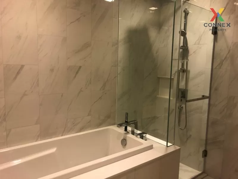 FOR SALE condo , Hyde Sukhumvit 11 , Duplex , high floor , BTS-Na 1