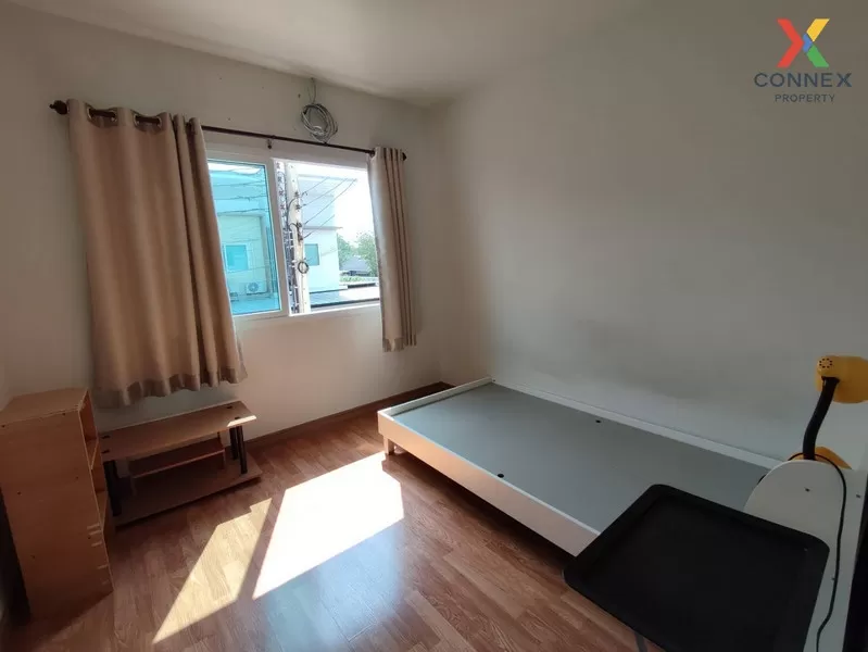 FOR SALE townhome , The Modish Bangbuathong , wide frontage , Lam