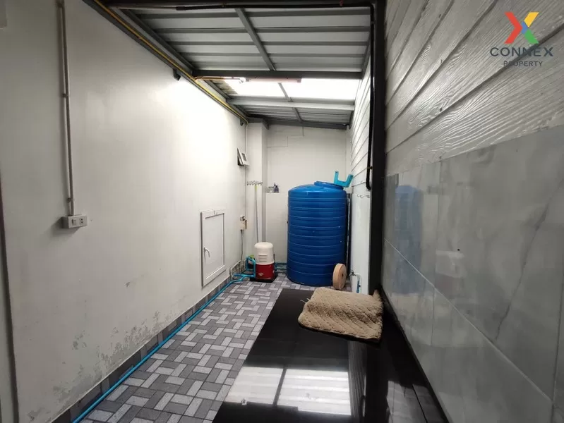 FOR SALE townhome , The Modish Bangbuathong , wide frontage , Lam