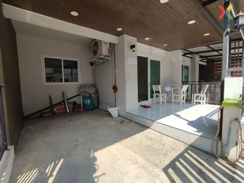 FOR SALE townhome , The Modish Bangbuathong , wide frontage , Lam 2