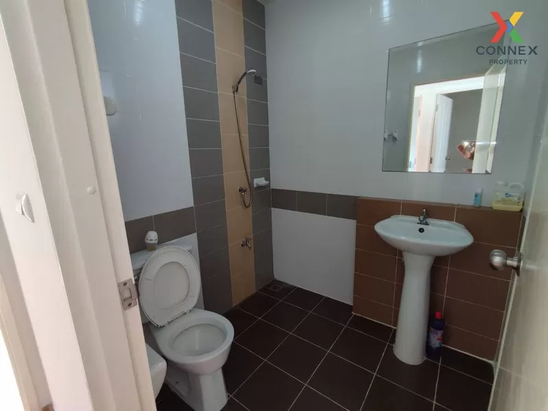 FOR SALE townhome , The Modish Bangbuathong , wide frontage , Lam