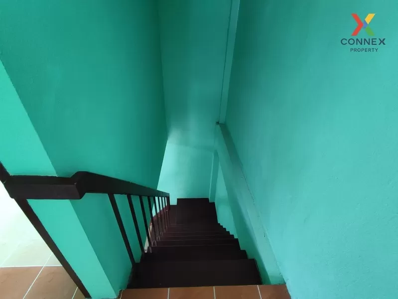 ทาวน์เฮ้าส์ 2 ชั้น รีโนเวตใหม่ทั้งหลัง หมู่บ้านแดนทองวิลเลจ อ.สาม