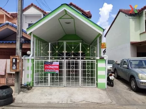 ทาวน์เฮ้าส์ 2 ชั้น รีโนเวตใหม่ทั้งหลัง หมู่บ้านแดนทองวิลเลจ อ.สามโคก ปทุมธานี / CX-01012