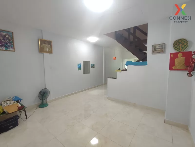 ขายถูก!! ทาวน์เฮ้าส์ ดิเอมเมอรัลด์ พาร์ค3 พร้อมอยู่ ซอยกรมที่ดินบ 3