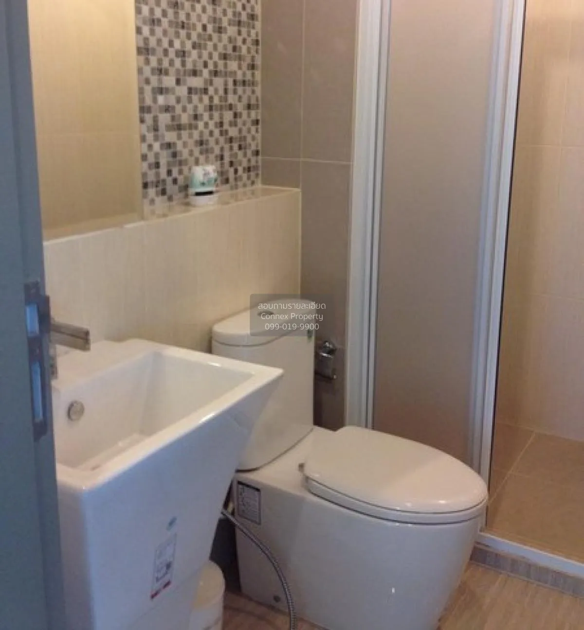 FOR RENT condo , RHYTHM Sukhumvit 44/1 , Duplex , high floor , BT