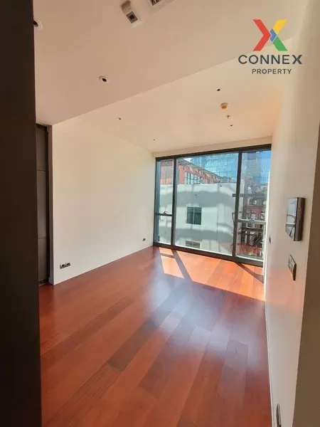 FOR RENT condo , Khun By Yoo , Duplex , high floor , BTS-Thong Lo