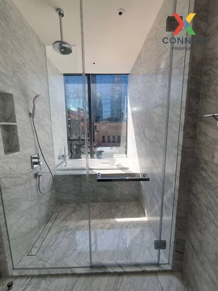 FOR RENT condo , Khun By Yoo , Duplex , high floor , BTS-Thong Lo