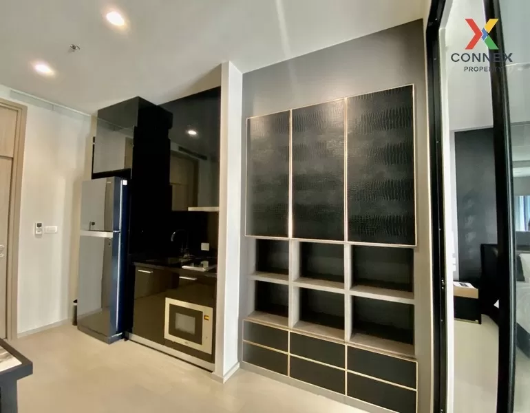 FOR RENT condo , Noble Ploenchit , Duplex , corner unit , BTS-Phl