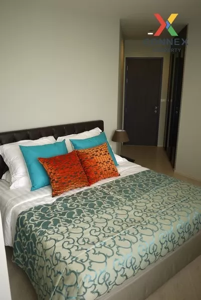 FOR RENT condo , RHYTHM Sukhumvit 44/1 , Duplex , high floor , BT 2