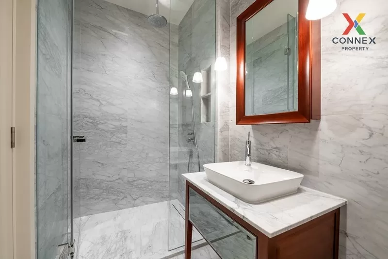 FOR RENT condo , Khun By Yoo , Duplex , high floor , BTS-Thong Lo