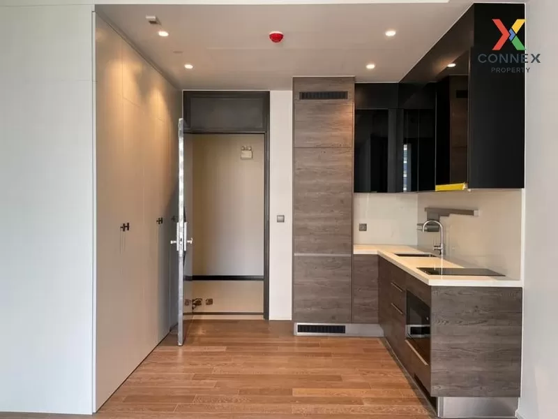 FOR SALE condo , Muniq Langsuan , Duplex , high floor , BTS-Ratch