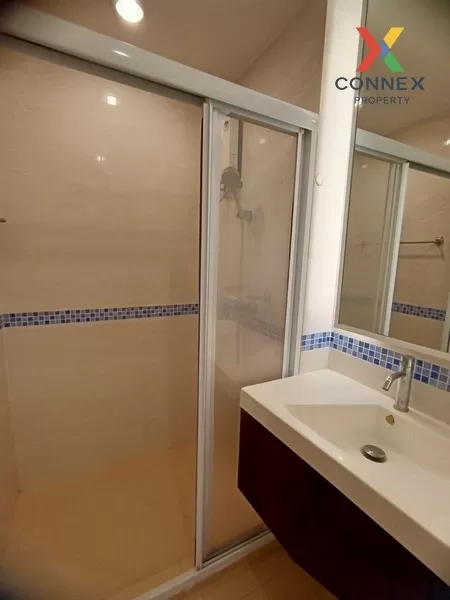 FOR RENT condo , Life @ Sathorn 10 , high floor , BTS-Chong Nonsi