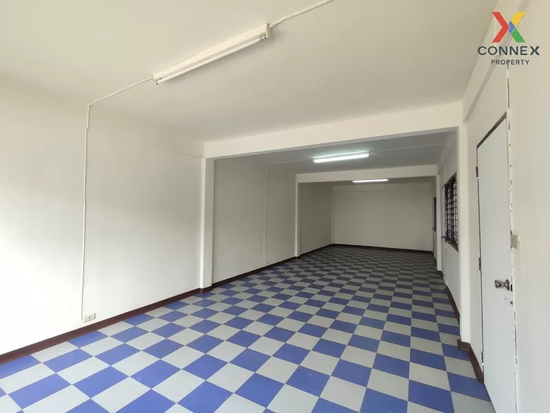 FOR SALE commercial building , wide frontage , Talat Bang Khen , 